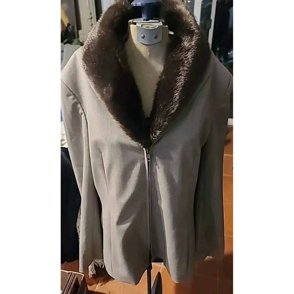 Jones New York Woman Brown Jacket Size 24W Removable‎ Fur Collar Zipper Front